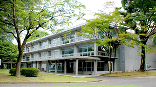 国際基督教大学ディッフェンドルファー記念館