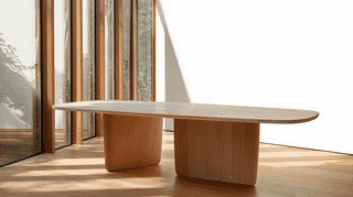 トビ・イシ テーブル